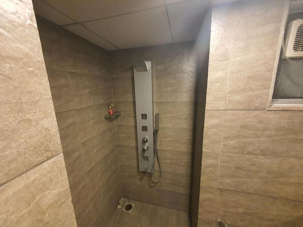 Weekend Address Managed By P.C Homes Surat Esterno foto
